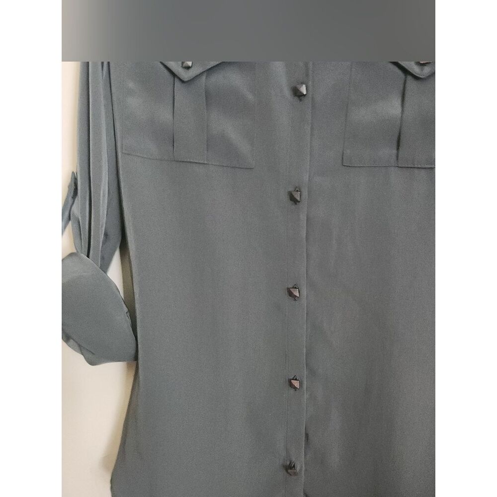 U52 Rock & Republic shirt Olive Green w square metal buttons & roll tab sleeves - Picture 11 of 16